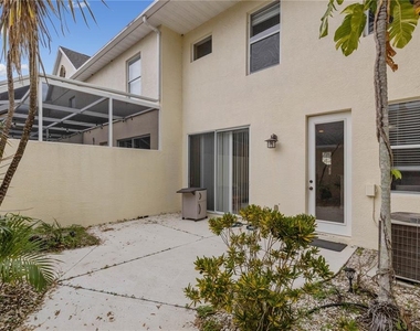 5650 Simonton Street - Photo Thumbnail 2