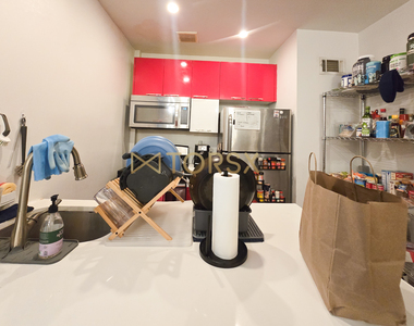277 Halsey Street - Photo Thumbnail 5