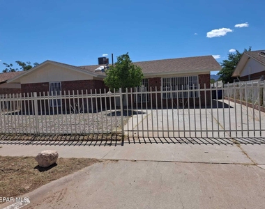 10733 Tourmaline Street - Photo Thumbnail 28