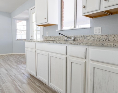 10733 Tourmaline Street - Photo Thumbnail 13