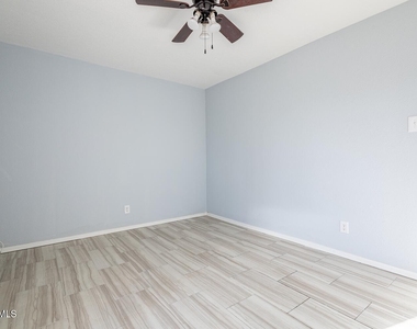 10733 Tourmaline Street - Photo Thumbnail 23