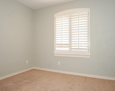 14613 Sunny Land Avenue - Photo Thumbnail 25