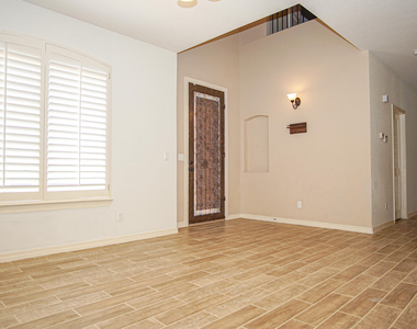 14613 Sunny Land Avenue - Photo Thumbnail 3