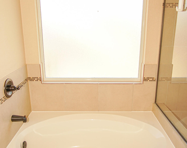 14613 Sunny Land Avenue - Photo Thumbnail 20