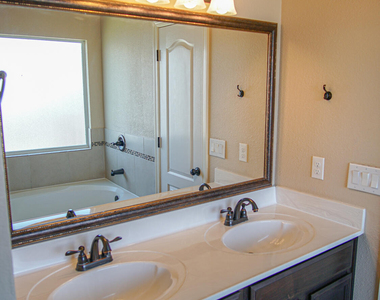 14613 Sunny Land Avenue - Photo Thumbnail 19