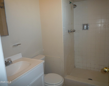 10708 Levelland Place - Photo Thumbnail 6