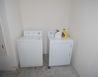 2508 Sparrow Point Street - Photo Thumbnail 4