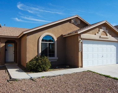 2508 Sparrow Point Street - Photo Thumbnail 2