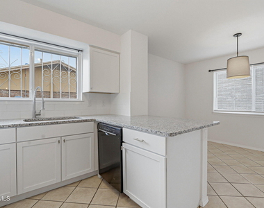 10837 Gemstone Street - Photo Thumbnail 11