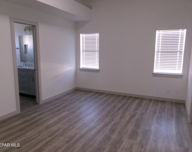 7013 Echo Cliffs Drive - Photo Thumbnail 10
