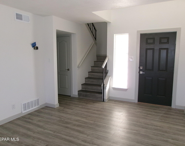 7013 Echo Cliffs Drive - Photo Thumbnail 1