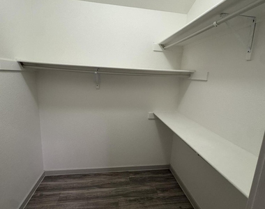 7013 Echo Cliffs Drive - Photo Thumbnail 13