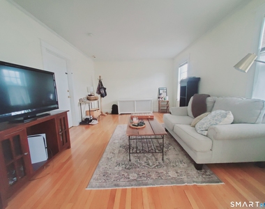 100 Colonial Road - Photo Thumbnail 3