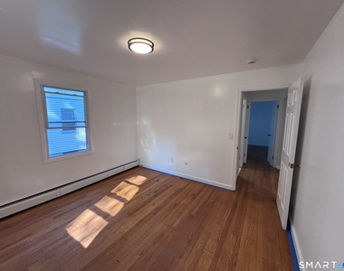 95-97 Grandview Terrace - Photo Thumbnail 20