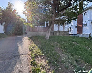 95-97 Grandview Terrace - Photo Thumbnail 1