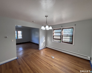 95-97 Grandview Terrace - Photo Thumbnail 6