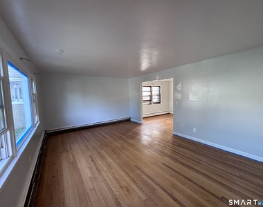 95-97 Grandview Terrace - Photo Thumbnail 4
