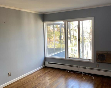 64 Lake Drive - Photo Thumbnail 12