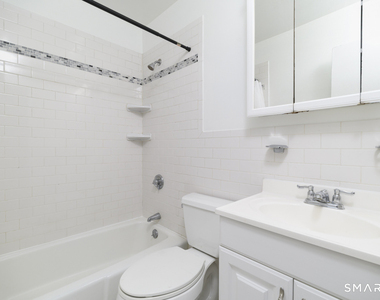 398 Courtland Avenue - Photo Thumbnail 10