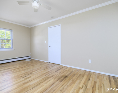 398 Courtland Avenue - Photo Thumbnail 8