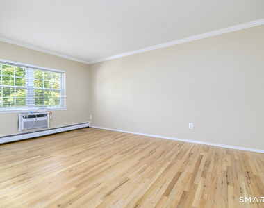 398 Courtland Avenue - Photo Thumbnail 3
