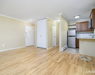 398 Courtland Avenue - Photo Thumbnail 4