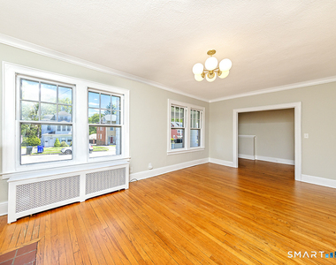 89 Maplewood Avenue - Photo Thumbnail 8
