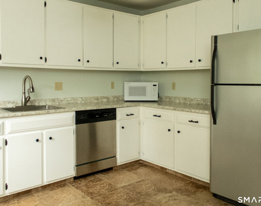 10 Georgetown Drive - Photo Thumbnail 2