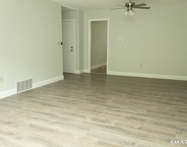 10 Georgetown Drive - Photo Thumbnail 5