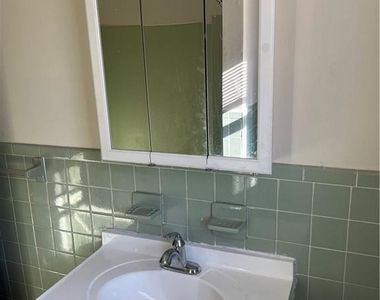 81 Crabtree Lane - Photo Thumbnail 22