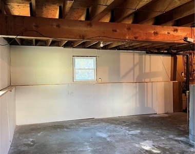 81 Crabtree Lane - Photo Thumbnail 30