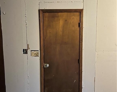 81 Crabtree Lane - Photo Thumbnail 31
