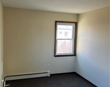 81 Crabtree Lane - Photo Thumbnail 14