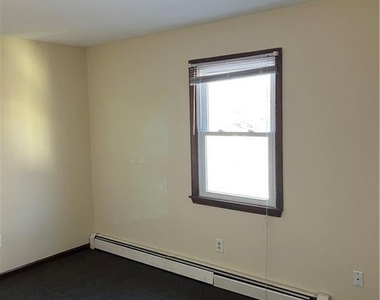 81 Crabtree Lane - Photo Thumbnail 10