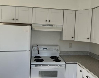 81 Crabtree Lane - Photo Thumbnail 9