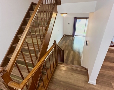 313 Dunfey Lane - Photo Thumbnail 11