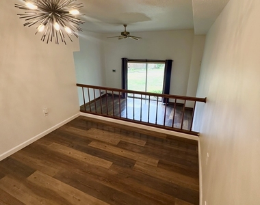 313 Dunfey Lane - Photo Thumbnail 7
