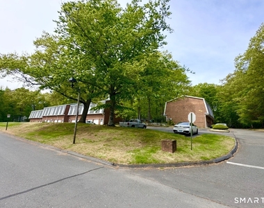 313 Dunfey Lane - Photo Thumbnail 3