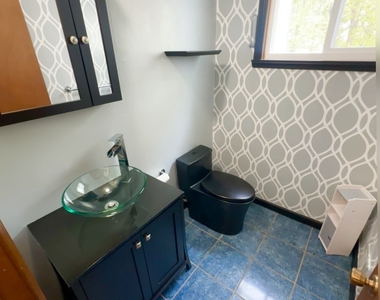 313 Dunfey Lane - Photo Thumbnail 10