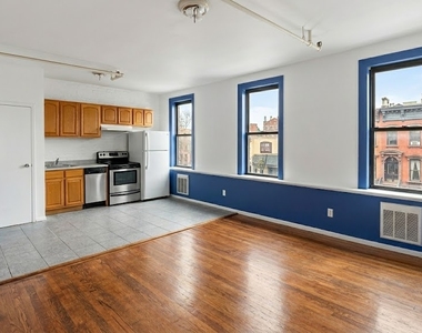 30-59 Steinway Street - Photo Thumbnail 1