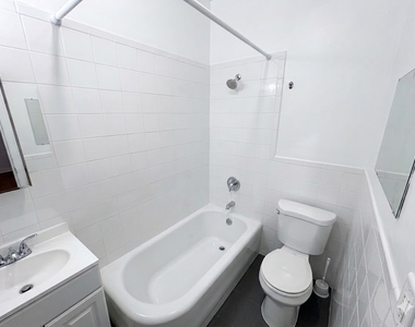 30-59 Steinway Street - Photo Thumbnail 4