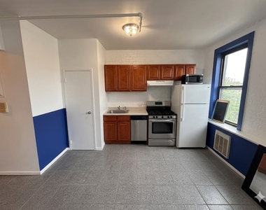 30-59 Steinway Street - Photo Thumbnail 3