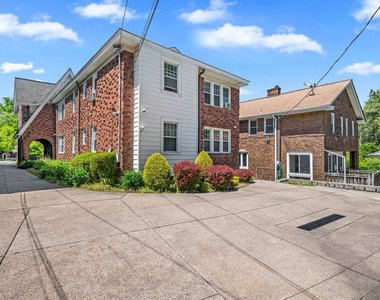 1205 Shady Avenue - Photo Thumbnail 19