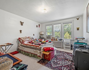 1205 Shady Avenue - Photo Thumbnail 13