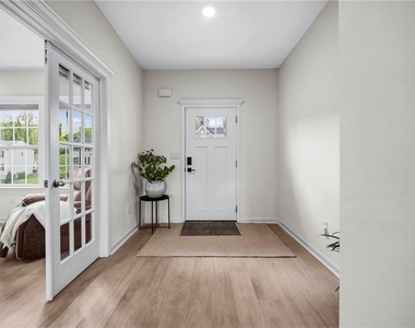 269 Lily Ridge Dr - Photo Thumbnail 2