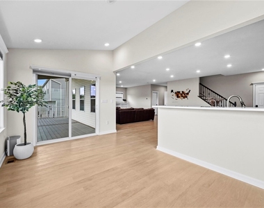 269 Lily Ridge Dr - Photo Thumbnail 14