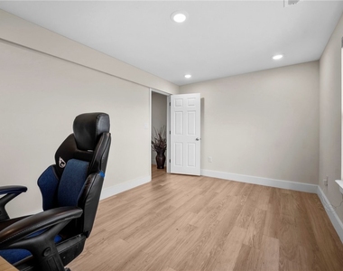 269 Lily Ridge Dr - Photo Thumbnail 32