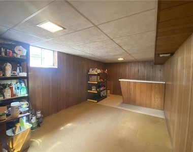 439 Crestview Dr - Photo Thumbnail 43