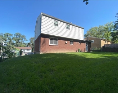 439 Crestview Dr - Photo Thumbnail 48