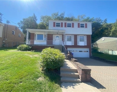 439 Crestview Dr - Photo Thumbnail 1